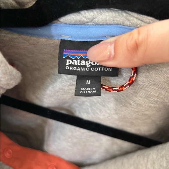 Patagonia Gray Quilted Pullover with Orange Accents - Picture 4 of 4